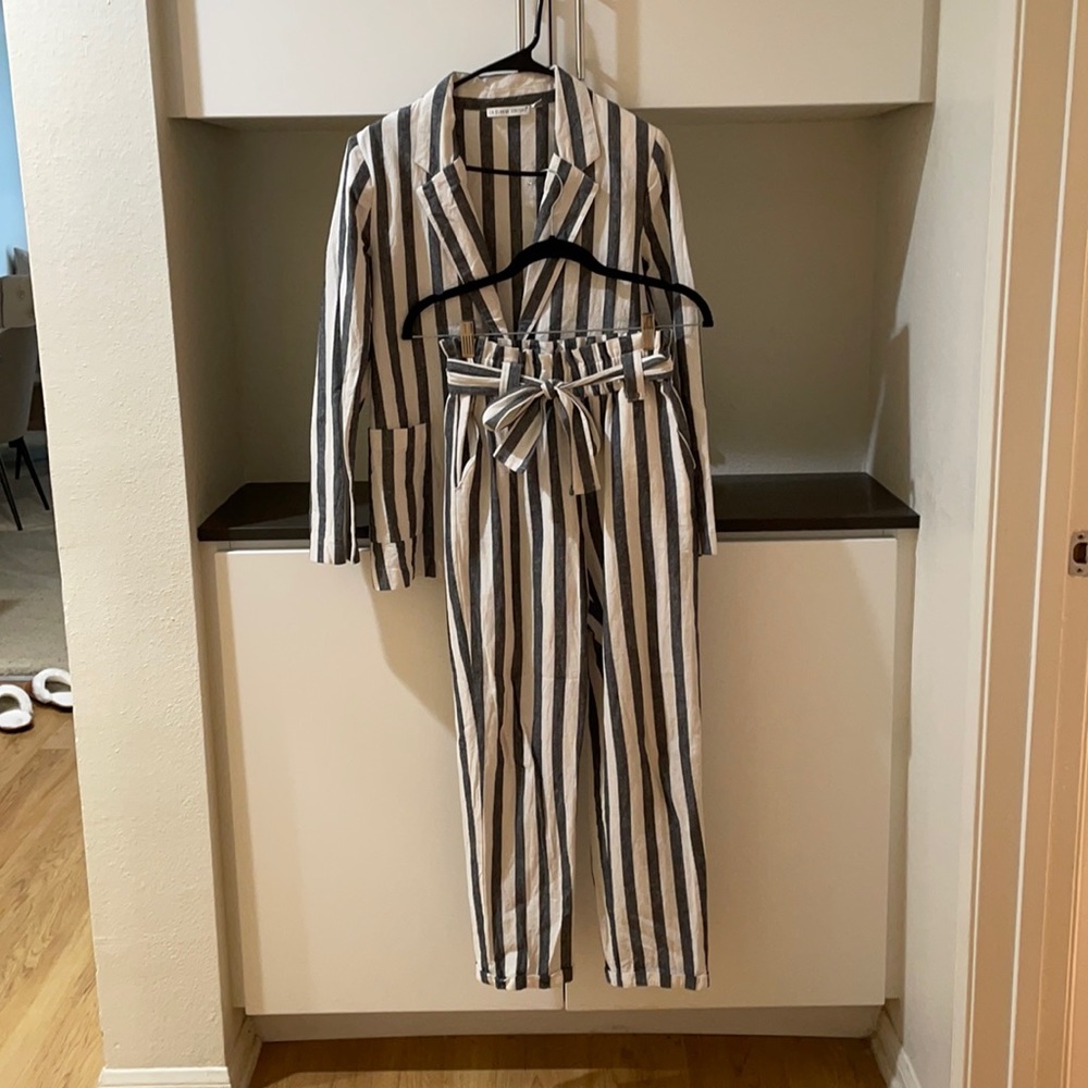 VICI Striped Linen/Cotton Suit